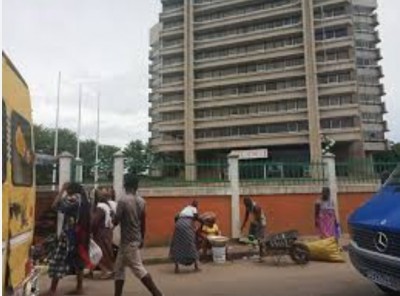 Côte d'Ivoire : Adjamé, l'ex-SICOGI a-t-elle exproprié les résidents d'Habitat Extension en vendant leur espace de loisirs à un promoteur ? La Mairie dénonce et interpelle les autorités