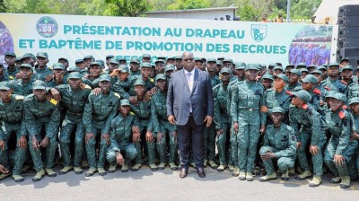 Côte d'Ivoire : Présentation au drapeau et baptême officiel de 1020 élèves officiers et sous-officiers des Eaux et Forêts