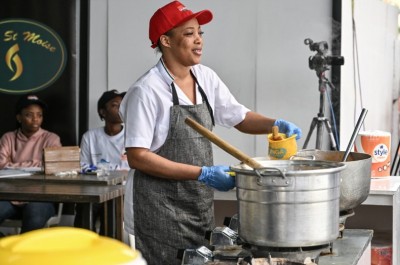 Côte d'Ivoire : Après avoir cuisiné pendant 131 heures et 30 minutes en décembre dernier, la cheffe Zeinab Bancé n'a pas battu le record Guinness