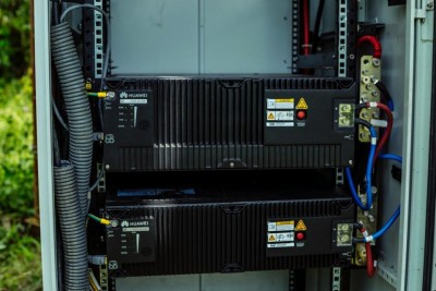 Côte d'Ivoire :  Les batteries au lithium conçues pour alimenter les pylônes télécoms en cas de coupure électrique utilisées de manière inappropriée dans des foyers, alerte sur les dangers