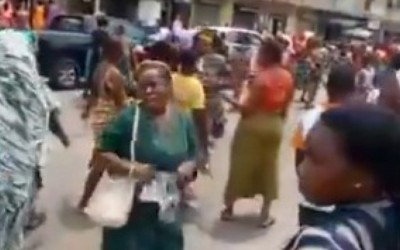 Côte d'Ivoire : Les commerçantes de Yopougon en colère contre la Mairie clament : « On est fatiguée… Bictogo on veut manger… »