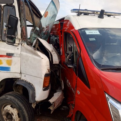 Côte d'Ivoire : Un engin des Pompiers en route pour une intervention à Abobo percuté par un véhicule, un blessé, le GSPM : « Une infraction grave, punie par la loi »