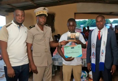 Côte d'Ivoire : Nassian, le meilleur élève du département primé par le délégué du CNJCI KSK