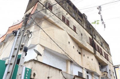 Côte d'Ivoire : Treichville, les autorités ordonnent l'évacuation immédiate d'un immeuble pour raisons de sécurité des occupants