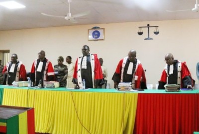 Mali : La Cour met en garde contre les «faux témoignages » au procès de l'avion présidentiel