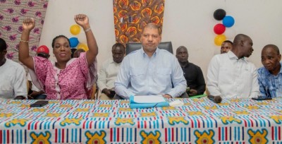 Côte d'Ivoire : En meeting dans l'Est, Valérie Yapo se fait le porte-voix de Billon à Akoupé et invite les populations à lui accorder leur parrainage