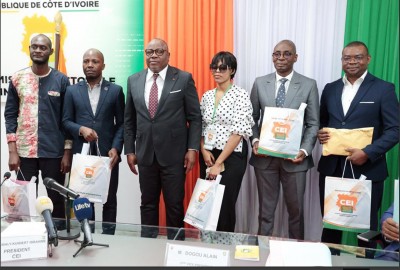 Côte d'Ivoire : Présidentielle, la CEI précise que la remise de kits de collecte de signatures pour les parrainages ne saurait être en aucun cas une validation de candidature