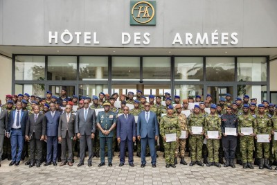 Côte d'Ivoire :  FACI, remise de diplôme de fin de formation à des militaires spécialistes