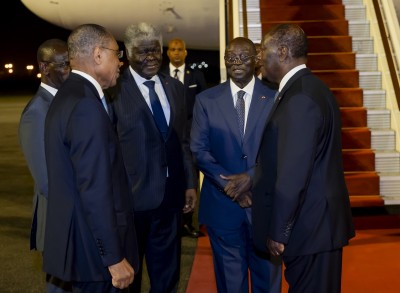 Côte d'Ivoire : Après sa rencontre avec Macron, le chef de l'Etat Alassane Ouattara a regagné Abidjan, questions évoquées lors de l'entretien à l'Elysée