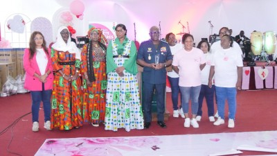 Côte d'Ivoire : Fête des mères, les femmes militaires célébrées en présence du Général Lassina Doumbia