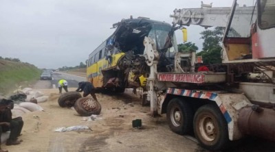 Côte d'Ivoire : Collision mortelle sur l'autoroute du Nord, 43 victimes, dont deux enfants décédés