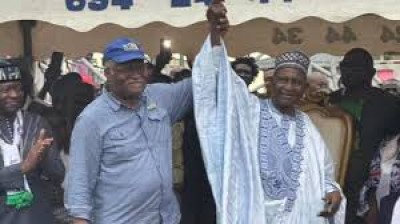 Cameroun : Présidentielle 2025, le Parti UNIVERS dément le retrait d'Akere Muna et dénonce une manipulation