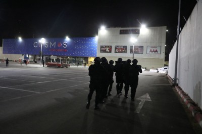 Côte d'Ivoire : Lutte contre le terrorisme, les Gendarmes mènent un exercice grandeur nature au centre commercial Cosmos de Yopougon