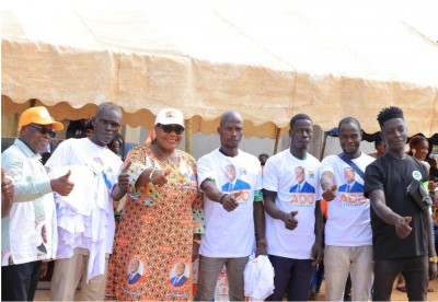 Côte d'Ivoire : Présidentielle 2025, à l'ouest Anne Ouloto rallie des militants du PPA-CI à la cause de son candidat Ouattara