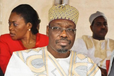 Cameroun : Issa Tchiroma annonce sa victoire, les résultats officiels attendus
