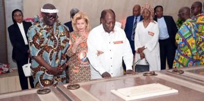 Côte d'Ivoire : Présidentielle 2025, Ouattara sur la tombe d'Houphouët-Boigny : « Je lui ai demandé de continuer à veiller sur la Côte d'Ivoire »