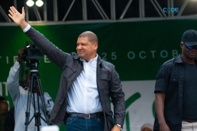 Côte d'Ivoire: Meeting de campagne à Cocody, Jean-Louis Billon appelle à un « Colo-Colo avec ADO » pour incarner le changement