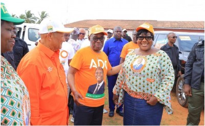 Côte d'Ivoire : Présidentielle 2025, Anne Ouloto aux côtés d'Aka Aouélé : « Assinie ne peut pas laisser son enfant Alassane Ouattara pour aller à l'aventure »