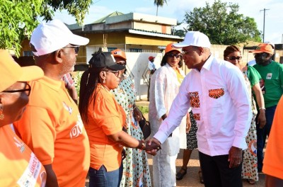 Côte d'Ivoire : Présidentielle, face aux populations du N'zi, le Ministre Adama Coulibaly donne les raisons du retard constaté dans le redémarrage de l'usine UTEXI