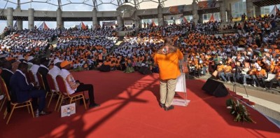 Côte d'Ivoire : Treichville, plus de 6 000 acteurs du transport et du commerce s'engagent pour la victoire au 1er tour d'Alassane Ouattara