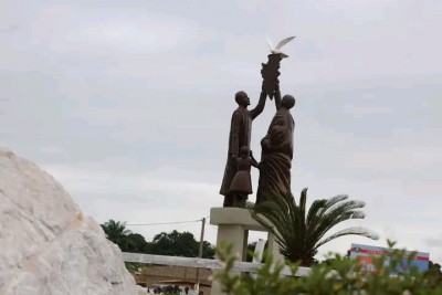 Côte d'Ivoire : Béoumi sous tension, des jeunes prennent d'assaut le commissariat pour libérer leurs camarades