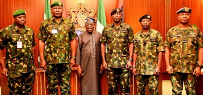 Nigeria :  Tinubu rencontre les nouveaux chefs de l'Armée et s'en remet au Sénat