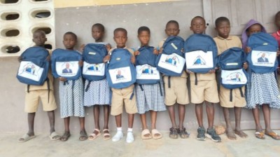 Côte d'Ivoire : 1 000 kits scolaires offerts par Léon Kacou Adom pour soutenir l'éducation dans l'Indénié-Djuablin
