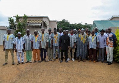 Côte d'Ivoire : Le Ministre Ibrahim Kalil Konaté exprime la gratitude du Président Ouattara aux chefs traditionnels et aux populations du Hambol pour leur soutien