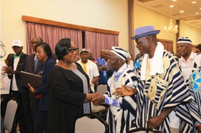 Côte d'Ivoire : Toulépleu, la candidate Anne Ouloto annonce le démarrage des travaux d'ouverture de voies en vue de l'extension du réseau électrique de la région