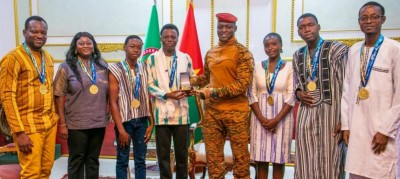 Burkina Faso : retour triomphal de l'équipe sacrée championne mondiale du robotique