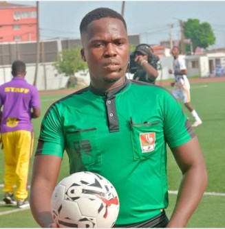 Côte d'Ivoire : Ligue 1 de football, un arbitre lourdement sanctionné par la Commission pour avoir  accordé un penalty litigieux