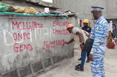 Côte d'Ivoire : Adjamé, deux bâtiments évacués en urgence pour risque d'effondrement