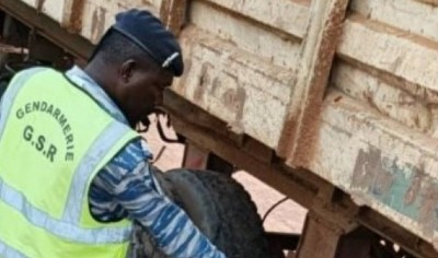 Côte d'Ivoire : Lutte contre l'incivisme, la Gendarmerie immobilise plusieurs camions de transport de marchandises sur des axes routiers