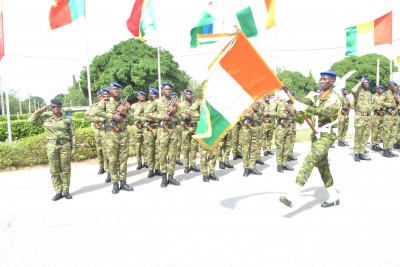 Côte d'Ivoire : Académie des Forces Armées (AFA), présentation au drapeau de la 57è promotion des élèves Officiers d'active et la 20è promotion des médecins élèves Officiers