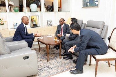 Côte d'Ivoire : Lycée Moderne de Guiberoua, signature d'un  contrat de subvention pour mettre fin au système de « double vacation » avec l'accompagnement de Drogba