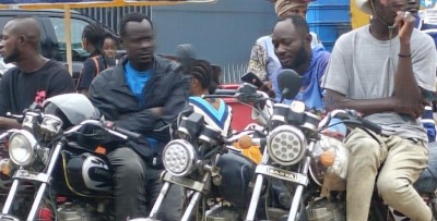 Côte d'Ivoire : Feux rouges brûlés, dépassements dangereux, non port de casque..., l'indiscipline des motocyclistes, un véritable fléau routier