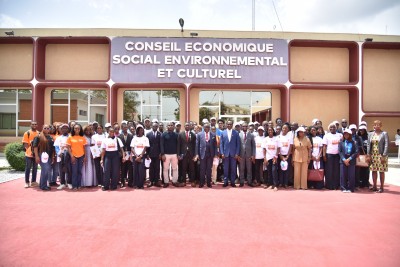 Côte d'Ivoire : Dialogue intergénérationnel, la jeunesse ivoirienne s'invite au cœur de la gouvernance