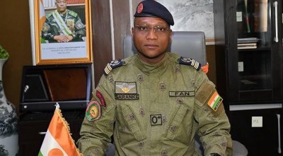 Niger : 5000 frs pour sanctionner les crachats, les jets de mucus et la consommation de tabac dans les espaces publics