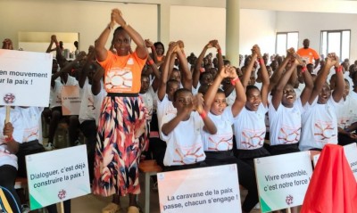 Côte d'Ivoire : 1 650 jeunes stagiaires volontaires formés à la paix et à la cohésion sociale dans les Centres de Service Civique