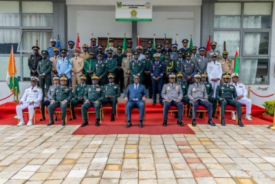 Côte d'Ivoire : Ecole de Guerre de Zambakro, 27 officiers auditeurs issus des 15 pays ont reçu leurs Brevets