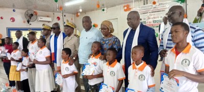 Côte d'Ivoire : Ferké, 32 élèves et plusieurs chefs d'établissement du Tchologo célébrés