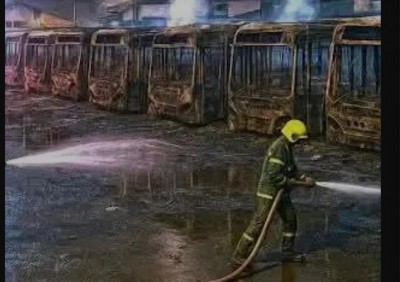Côte d'Ivoire : Koumassi, un incendie déclaré dans un dépôt de la SOTRA, 40 autobus entièrement calcinés, pas de perte en vie humaine