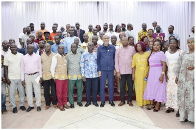 Côte d'Ivoire : À Yamoussoukro, le soutien de la mairie au COGES pour la rentrée scolaire est conditionné par des recommandations
