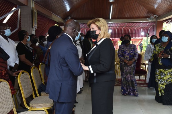 Côte d'Ivoire : Deuil, La Première Dame Dominique Ouattara au chevet de la famille de Lambert Amon Tanoh