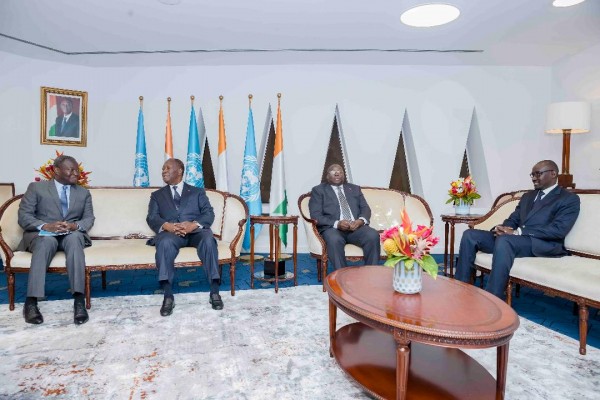Côte d'Ivoire : COP 15, Alassane Ouattara s'entretient avec le Président de la Commission de...