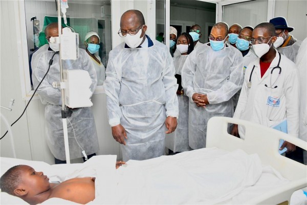 Côte d'Ivoire : Épidémie à Kpo-Kahankro (Bouaké), le ministre Dimba apporte le soutien du go...