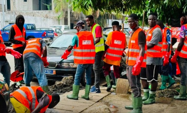 Côte d'Ivoire : Assainissement, une opération de curage a débuté dans les communes du  District d'Abidjan
