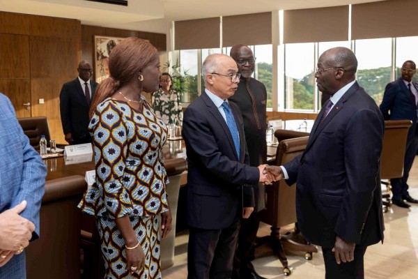 Côte d'Ivoire : Le VPR Tiemoko reçoit les ambassadeurs de la République islamique de Maurita...