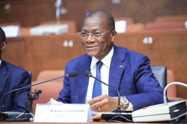 Côte d'Ivoire : Sécurité foncière, Bruno Koné fait adopter au Sénat la modification du code de l'urbanisme et du domaine foncier urbain