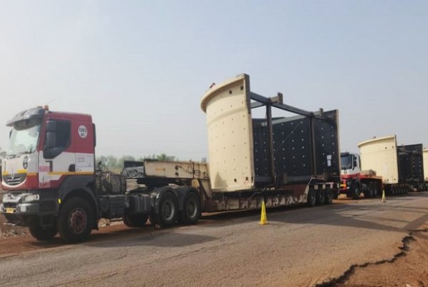 Burkina Faso : AGL réalise avec succès le transport de quatre broyeurs, du port de Tema au G...
